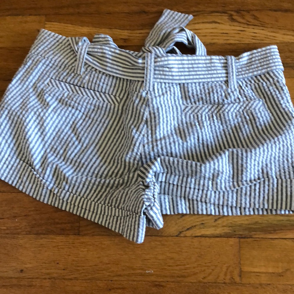 Stripe Forever 21 shorts - Picture 2 of 3